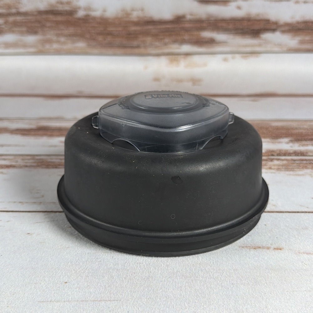 Vitamix 1191 2-Piece Blender Lid 64oz 15558 758 Black Rubber Cover Plug Used